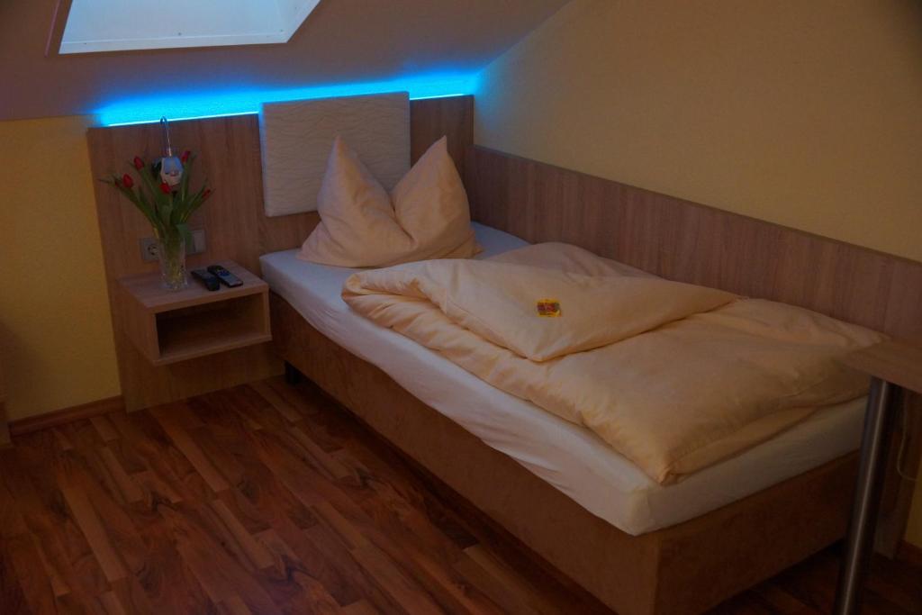 Hotel Garni Kleindienst Ursensollen Номер фото